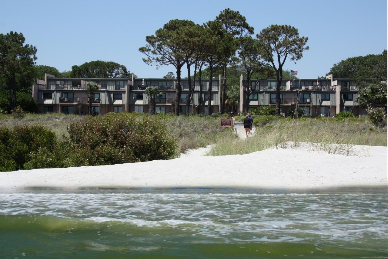 Ocean Villas Deluxe - Oceanfront Villa - Steps To Beach - Great Location - Heated Pool April Hilton Head Island Exterior photo